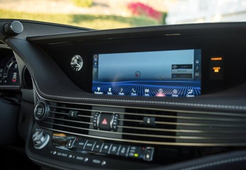 Обзор автомобиля Lexus LS 500 2017-2018