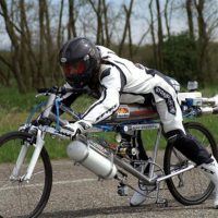 20916 Француз разогнался на реактивном велосипеде до 400 км/ч и погиб