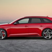 24322 Описание автомобиля Audi RS 4 Avant 2020