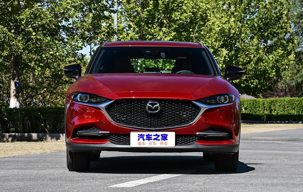 Описание автомобиля Mazda CX-4 2019 &#8212; 2020