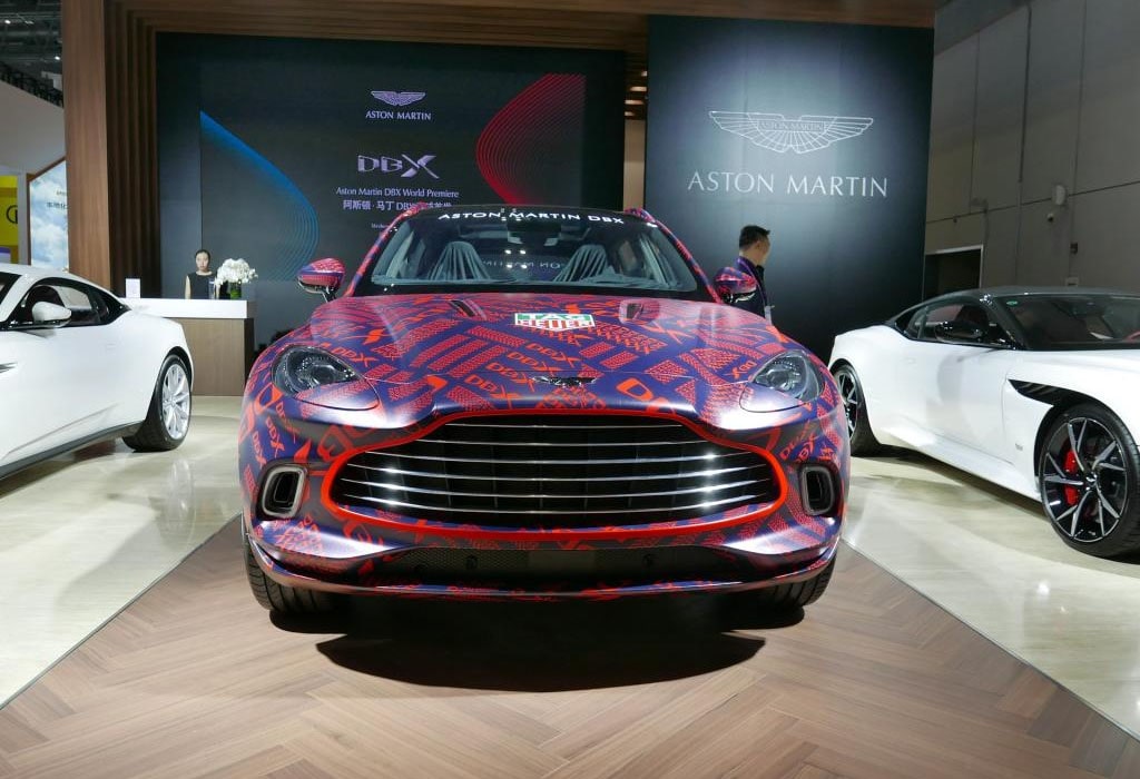 Описание автомобиля Aston Martin DBX 2020