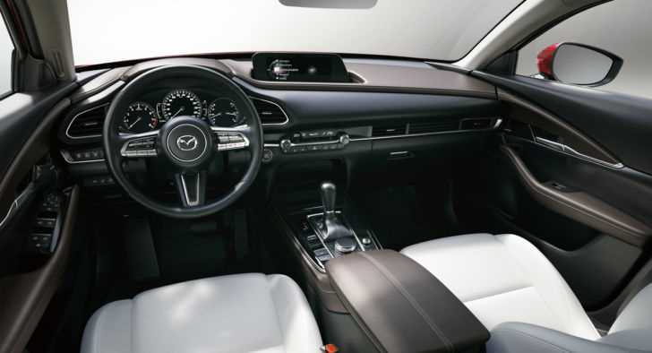 Компактный кроссовер Mazda CX-30 представлен официально