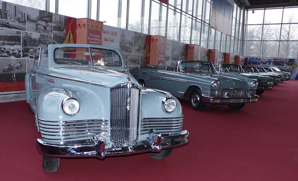Этими автомобилями мы можем гордиться: кабриолеты, открывавшие парады в СССР и в России