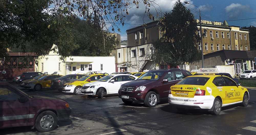 Самые легкие деньги: 12 часов из жизни Яндекс.Таксиста