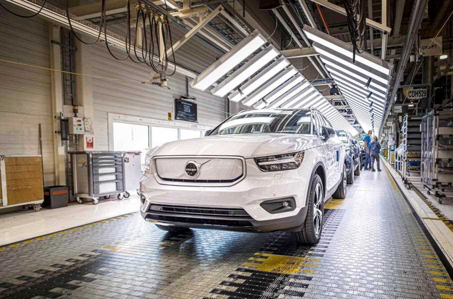Volvo начал производство своего первого электркоара
