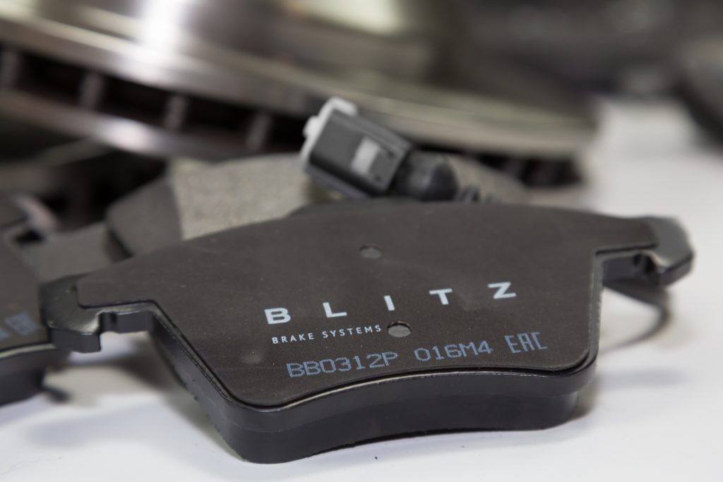 Тормозные колодки BLITZ: в чем их особенности