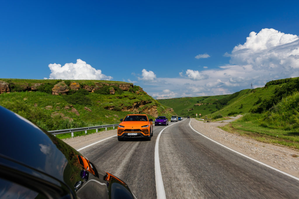 Проехал на Lamborghini Urus по Карачаево-Черкесии: машину было жалко, но она смогла