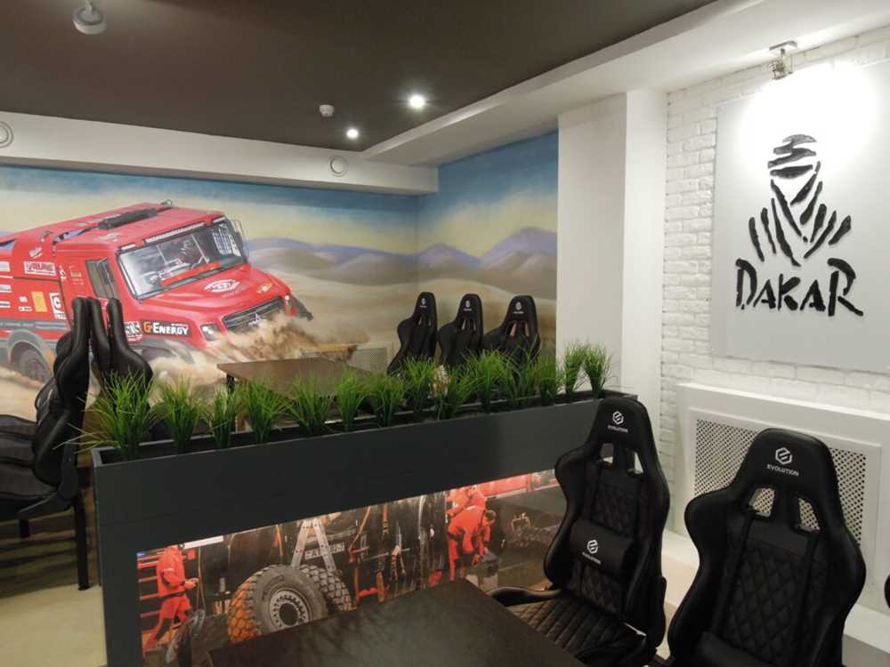 В Минске открыли автоспорт-кафе «МАЗ-Dakar»: показываем, что получилось
